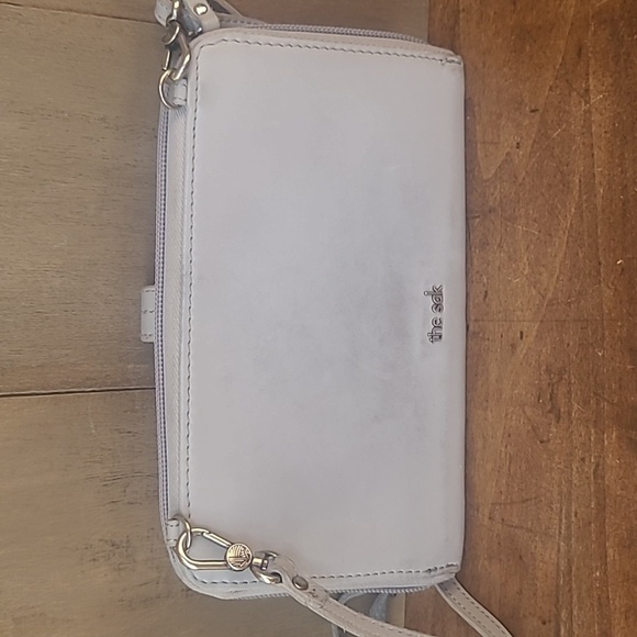 The Sak Iris Crossbody Smart Phone Wallet Women's Grey Leather Foliage Design - Picture 3 of 8